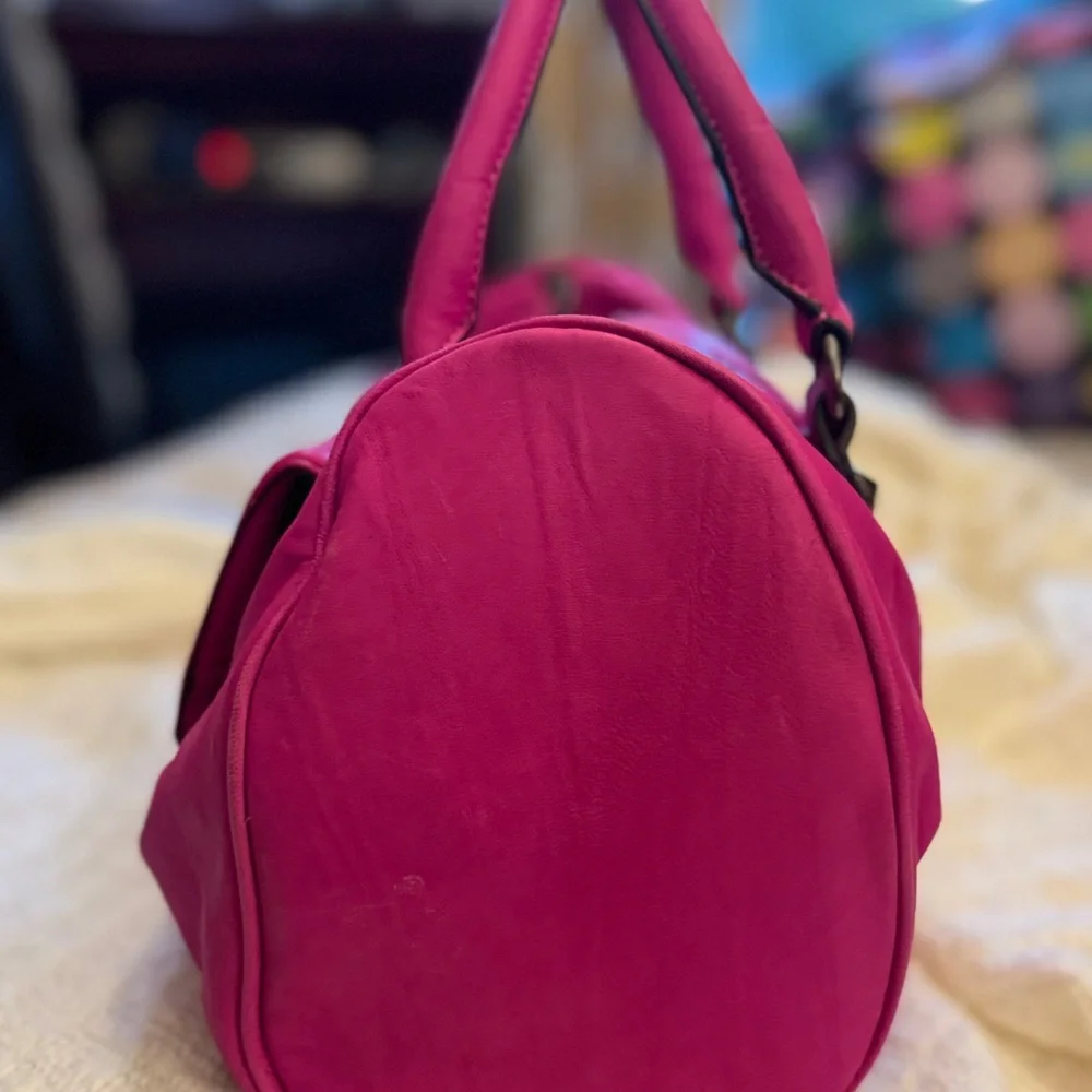 Betsey Johnson Fuchsia Bow Satchel Luv Boston bag - Picture 5 of 8